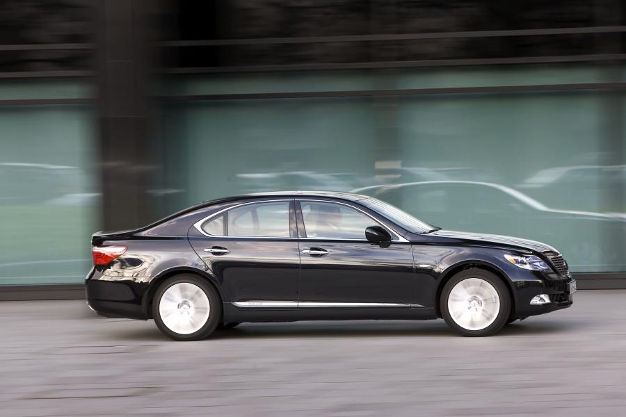  Lexus LS600h L 2007 года  (фото 112 из 224)